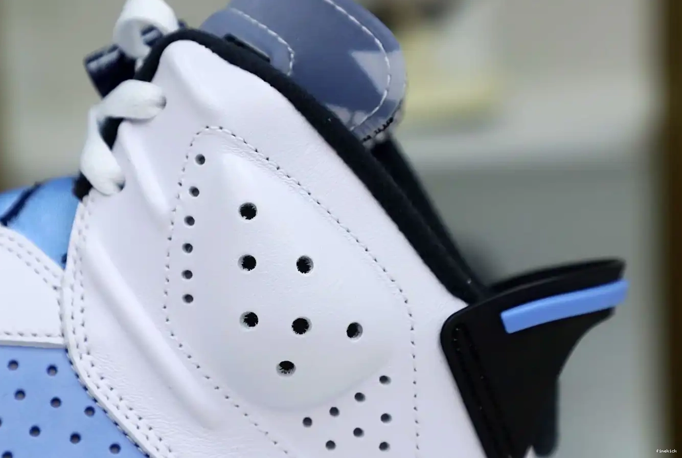 HOME' RETRO AIR JORDAN 6 'UNC 0405